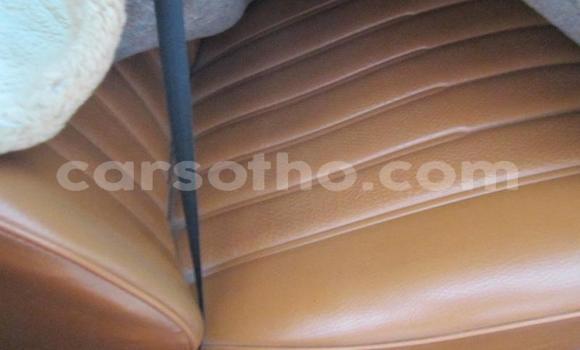 اشتري مستعمل Mercedes-Benz E-klasse Green سيارة في Roma في Maseru اشتري مستعمل Mercedes-Benz E-klasse Green سيارة في Roma في Maseru