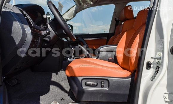 اشتري Imported Toyota Land Cruiser White سيارة في Import - Dubai في Maseru اشتري Imported Toyota Land Cruiser White سيارة في Import - Dubai في Maseru