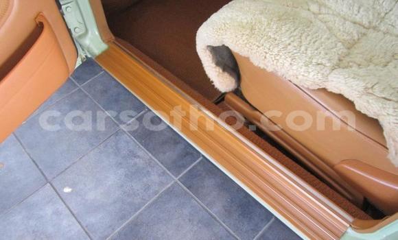 اشتري مستعمل Mercedes-Benz E-klasse Green سيارة في Roma في Maseru اشتري مستعمل Mercedes-Benz E-klasse Green سيارة في Roma في Maseru