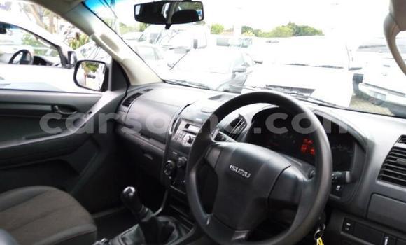 Sayi Na hannu Isuzu KB Silver Mota in Butha Buthe a Butha-Buthe Sayi Na hannu Isuzu KB Silver Mota in Butha Buthe a Butha-Buthe