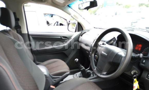 Sayi Na hannu Isuzu KB Silver Mota in Butha Buthe a Butha-Buthe Sayi Na hannu Isuzu KB Silver Mota in Butha Buthe a Butha-Buthe