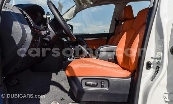 اشتري Imported Toyota Land Cruiser White سيارة في Import - Dubai في Maseru اشتري Imported Toyota Land Cruiser White سيارة في Import - Dubai في Maseru