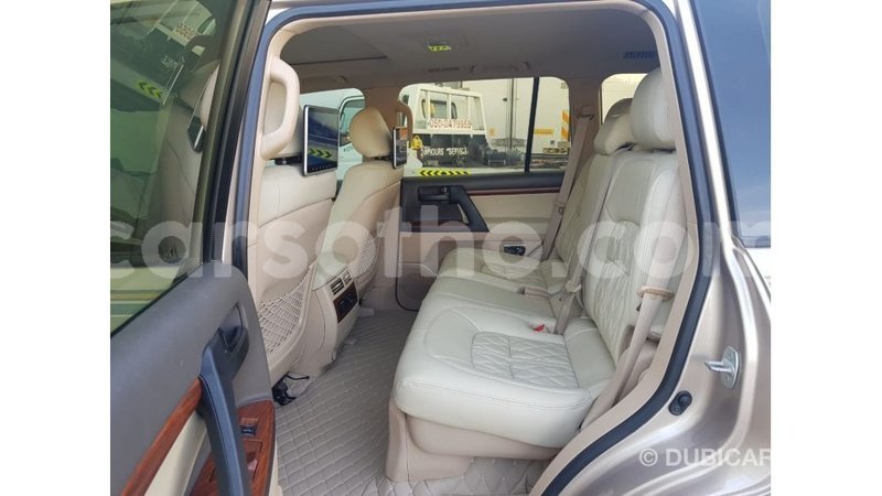 Big with watermark toyota land cruiser maseru import dubai 15918