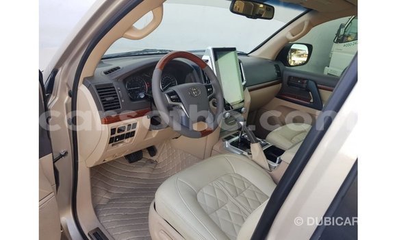 Sayi Imported Toyota Land Cruiser Other Mota in Import - Dubai a Maseru Sayi Imported Toyota Land Cruiser Other Mota in Import - Dubai a Maseru