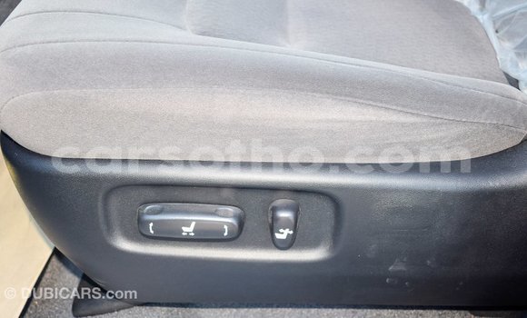 اشتري Imported Toyota Land Cruiser White سيارة في Import - Dubai في Maseru اشتري Imported Toyota Land Cruiser White سيارة في Import - Dubai في Maseru