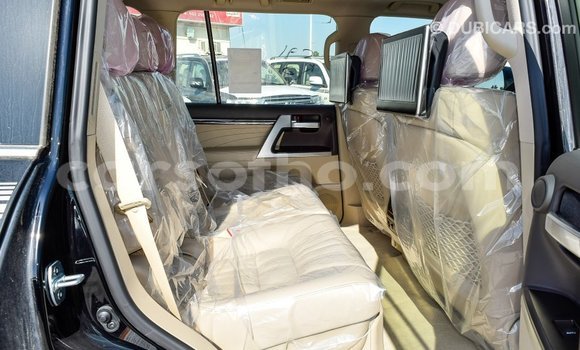 اشتري Imported Toyota Land Cruiser Black سيارة في Import - Dubai في Maseru اشتري Imported Toyota Land Cruiser Black سيارة في Import - Dubai في Maseru