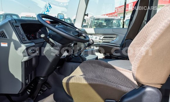 اشتري Imported Toyota Coaster White سيارة في Import - Dubai في Maseru اشتري Imported Toyota Coaster White سيارة في Import - Dubai في Maseru