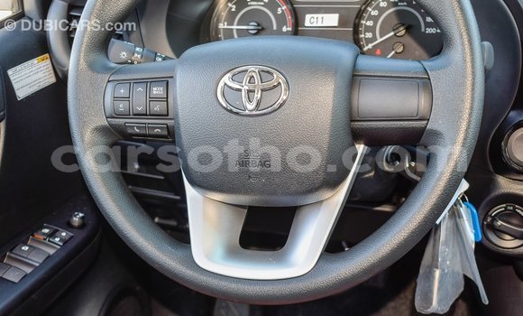 اشتري Imported Toyota Hilux White سيارة في Import - Dubai في Maseru اشتري Imported Toyota Hilux White سيارة في Import - Dubai في Maseru