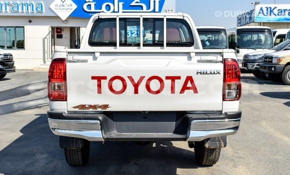 اشتري Imported Toyota Hilux White سيارة في Import - Dubai في Maseru اشتري Imported Toyota Hilux White سيارة في Import - Dubai في Maseru
