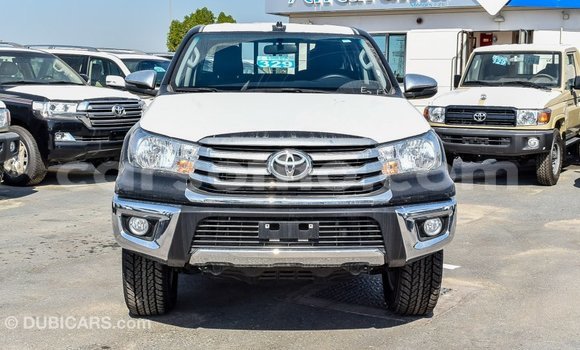اشتري Imported Toyota Hilux Black سيارة في Import - Dubai في Maseru اشتري Imported Toyota Hilux Black سيارة في Import - Dubai في Maseru