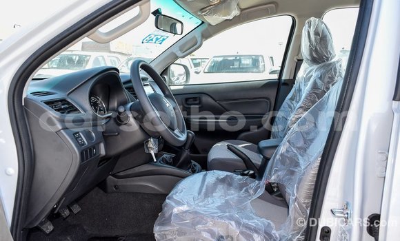 اشتري Imported Mitsubishi L200 White سيارة في Import - Dubai في Maseru اشتري Imported Mitsubishi L200 White سيارة في Import - Dubai في Maseru