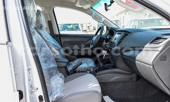 اشتري Imported Mitsubishi L200 White سيارة في Import - Dubai في Maseru اشتري Imported Mitsubishi L200 White سيارة في Import - Dubai في Maseru