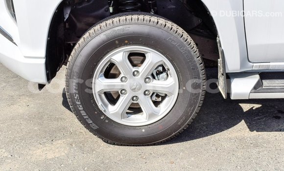 اشتري Imported Mitsubishi L200 White سيارة في Import - Dubai في Maseru اشتري Imported Mitsubishi L200 White سيارة في Import - Dubai في Maseru