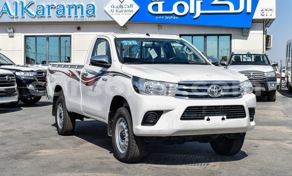 اشتري Imported Toyota Hilux White سيارة في Import - Dubai في Maseru اشتري Imported Toyota Hilux White سيارة في Import - Dubai في Maseru