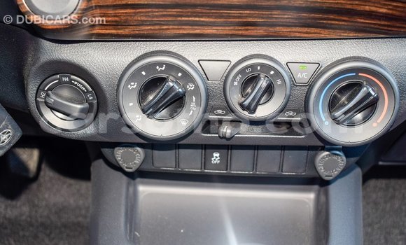 اشتري Imported Toyota Hilux White سيارة في Import - Dubai في Maseru اشتري Imported Toyota Hilux White سيارة في Import - Dubai في Maseru