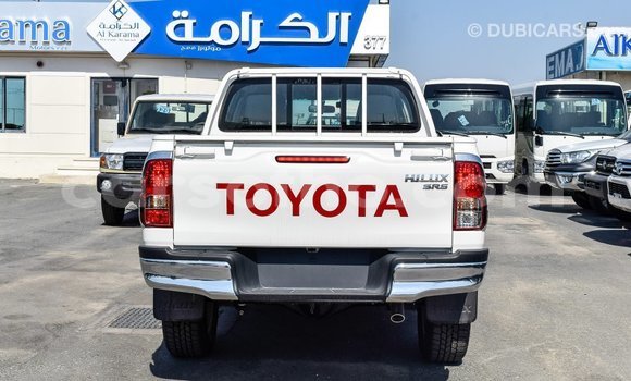 اشتري Imported Toyota Hilux White سيارة في Import - Dubai في Maseru اشتري Imported Toyota Hilux White سيارة في Import - Dubai في Maseru