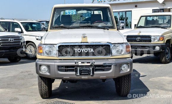 اشتري Imported Toyota Land Cruiser Beige سيارة في Import - Dubai في Maseru اشتري Imported Toyota Land Cruiser Beige سيارة في Import - Dubai في Maseru