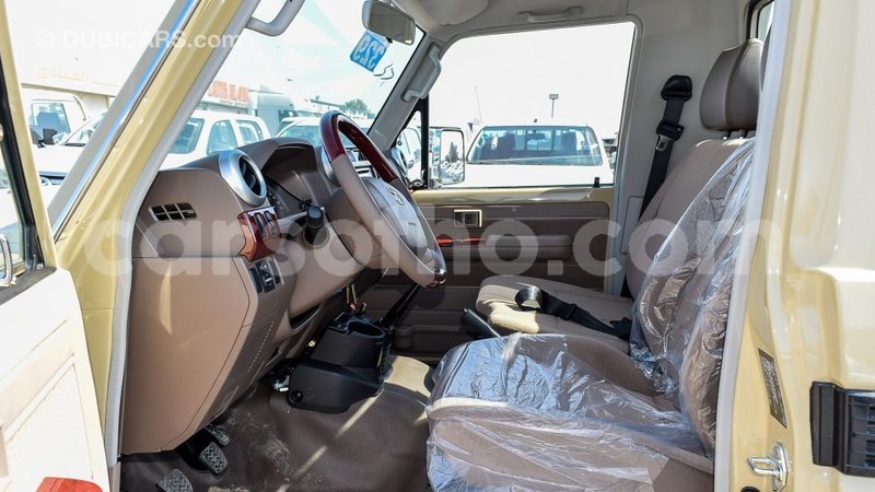 Big with watermark toyota land cruiser maseru import dubai 15946