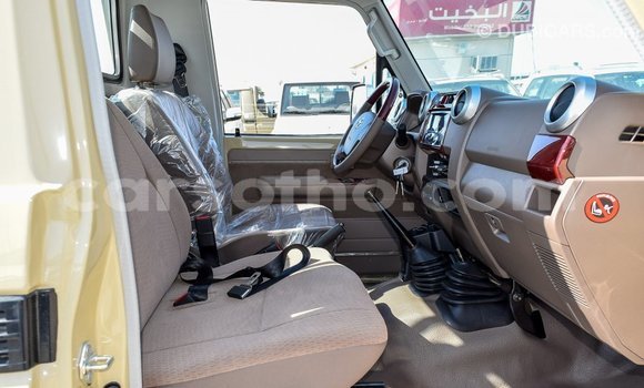 اشتري Imported Toyota Land Cruiser Beige سيارة في Import - Dubai في Maseru اشتري Imported Toyota Land Cruiser Beige سيارة في Import - Dubai في Maseru