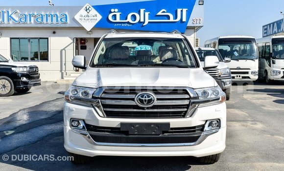اشتري Imported Toyota Land Cruiser White سيارة في Import - Dubai في Maseru اشتري Imported Toyota Land Cruiser White سيارة في Import - Dubai في Maseru