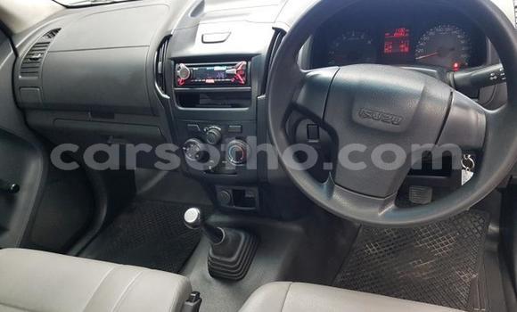 Sayi Na hannu Isuzu KB White Mota in Maseru a Maseru Sayi Na hannu Isuzu KB White Mota in Maseru a Maseru