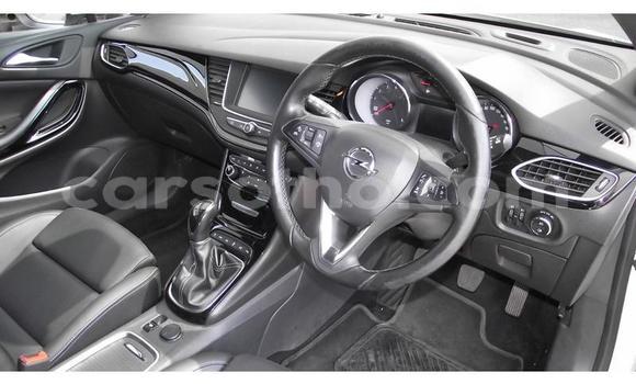 Acheter Occasion Voiture Opel Astra Blanc à Maputsoe, Leribe Acheter Occasion Voiture Opel Astra Blanc à Maputsoe, Leribe