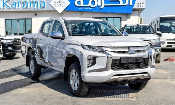 اشتري Imported Mitsubishi L200 White سيارة في Import - Dubai في Maseru اشتري Imported Mitsubishi L200 White سيارة في Import - Dubai في Maseru