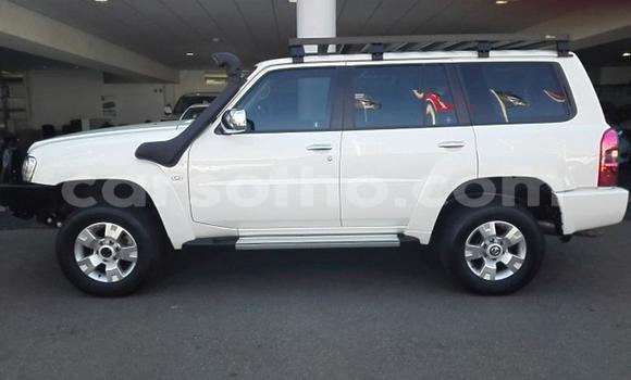 Sayi Na hannu Nissan Patrol White Mota in Maseru a Maseru Sayi Na hannu Nissan Patrol White Mota in Maseru a Maseru