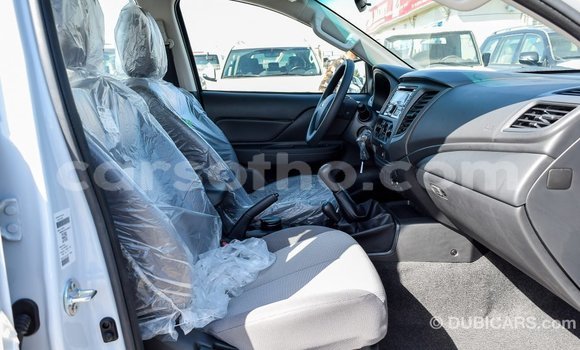 اشتري Imported Mitsubishi L200 White سيارة في Import - Dubai في Maseru اشتري Imported Mitsubishi L200 White سيارة في Import - Dubai في Maseru