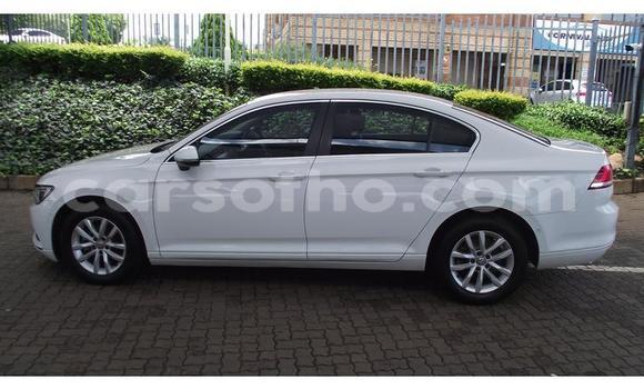 Acheter Occasion Voiture Volkswagen Passat Blanc à Maseru, Maseru Acheter Occasion Voiture Volkswagen Passat Blanc à Maseru, Maseru