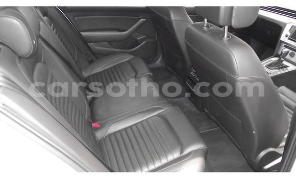 Acheter Occasion Voiture Volkswagen Passat Blanc à Maseru, Maseru Acheter Occasion Voiture Volkswagen Passat Blanc à Maseru, Maseru