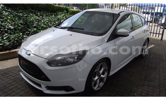 Sayi Na hannu Ford Focus ST White Mota in Maseru a Maseru Sayi Na hannu Ford Focus ST White Mota in Maseru a Maseru