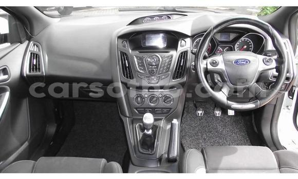 Sayi Na hannu Ford Focus ST White Mota in Maseru a Maseru Sayi Na hannu Ford Focus ST White Mota in Maseru a Maseru
