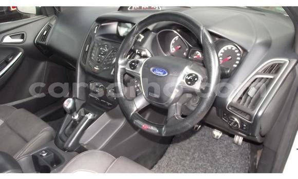 Sayi Na hannu Ford Focus ST White Mota in Maseru a Maseru Sayi Na hannu Ford Focus ST White Mota in Maseru a Maseru