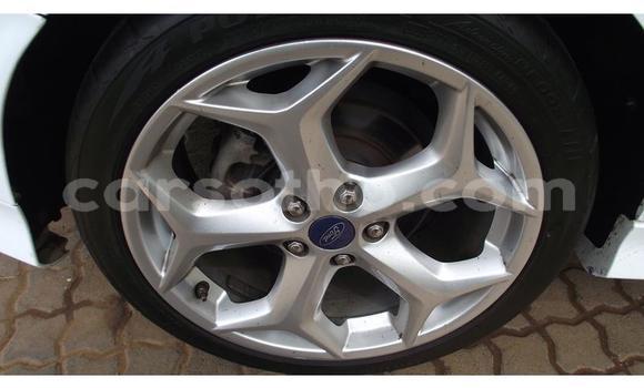 Sayi Na hannu Ford Focus ST White Mota in Maseru a Maseru Sayi Na hannu Ford Focus ST White Mota in Maseru a Maseru