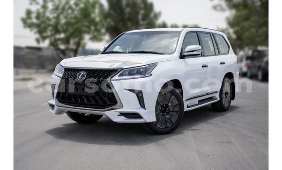 اشتري Imported Lexus LX White سيارة في Import - Dubai في Maseru اشتري Imported Lexus LX White سيارة في Import - Dubai في Maseru