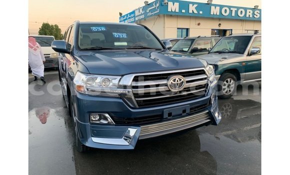 Sayi Imported Toyota Land Cruiser Blue Mota in Import - Dubai a Maseru Sayi Imported Toyota Land Cruiser Blue Mota in Import - Dubai a Maseru