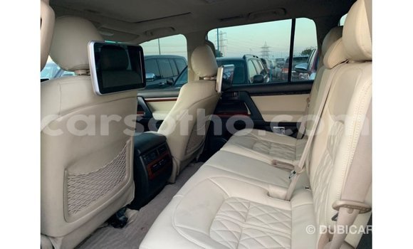 Sayi Imported Toyota Land Cruiser Blue Mota in Import - Dubai a Maseru Sayi Imported Toyota Land Cruiser Blue Mota in Import - Dubai a Maseru