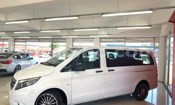 Sayi Na hannu Mercedes-Benz Vito White Mota in Maseru a Maseru Sayi Na hannu Mercedes-Benz Vito White Mota in Maseru a Maseru