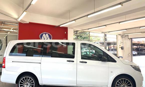 Sayi Na hannu Mercedes-Benz Vito White Mota in Maseru a Maseru Sayi Na hannu Mercedes-Benz Vito White Mota in Maseru a Maseru