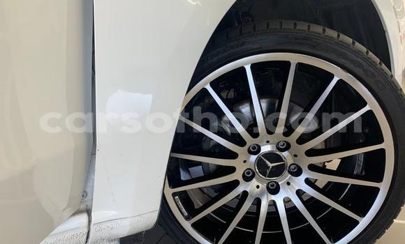 Sayi Na hannu Mercedes-Benz Vito White Mota in Maseru a Maseru Sayi Na hannu Mercedes-Benz Vito White Mota in Maseru a Maseru