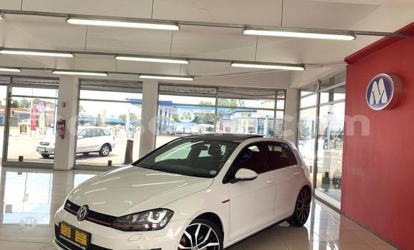Sayi Na hannu Volkswagen Golf GTI White Mota in Maseru a Maseru Sayi Na hannu Volkswagen Golf GTI White Mota in Maseru a Maseru
