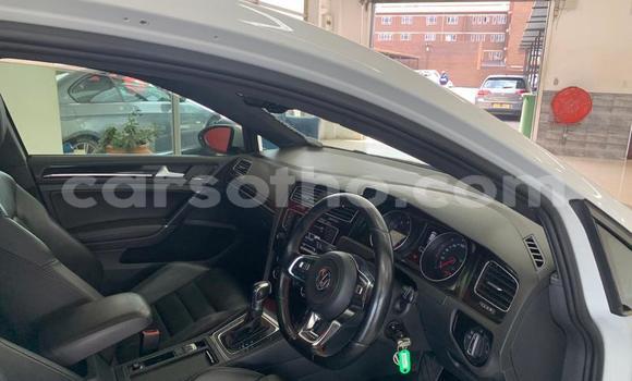 Sayi Na hannu Volkswagen Golf GTI White Mota in Maseru a Maseru Sayi Na hannu Volkswagen Golf GTI White Mota in Maseru a Maseru