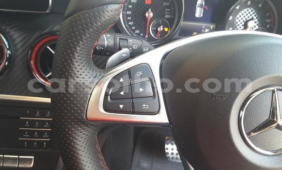 Sayi Na hannu Mercedes-Benz 250 White Mota in Maseru a Maseru Sayi Na hannu Mercedes-Benz 250 White Mota in Maseru a Maseru