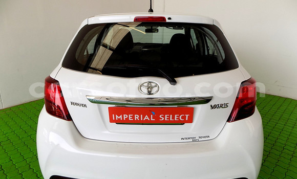 Buy Used Toyota Yaris White Car in Mafeteng in Mafeteng Buy Used Toyota Yaris White Car in Mafeteng in Mafeteng