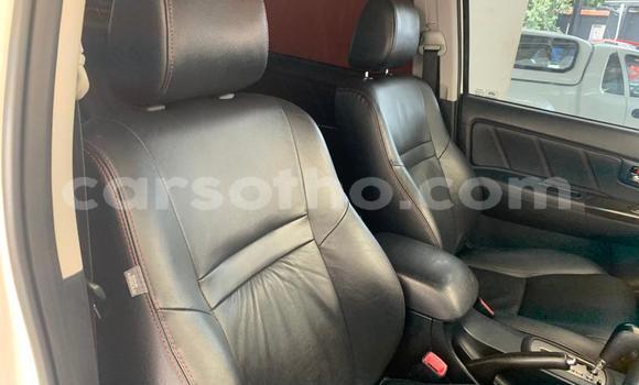 Acheter Occasion Voiture Toyota Fortuner Blanc à Maseru, Maseru Acheter Occasion Voiture Toyota Fortuner Blanc à Maseru, Maseru