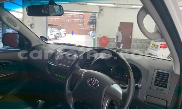 Acheter Occasion Voiture Toyota Fortuner Blanc à Maseru, Maseru Acheter Occasion Voiture Toyota Fortuner Blanc à Maseru, Maseru