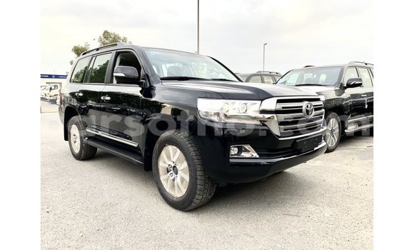 Sayi Imported Toyota Land Cruiser Black Mota in Import - Dubai a Maseru Sayi Imported Toyota Land Cruiser Black Mota in Import - Dubai a Maseru