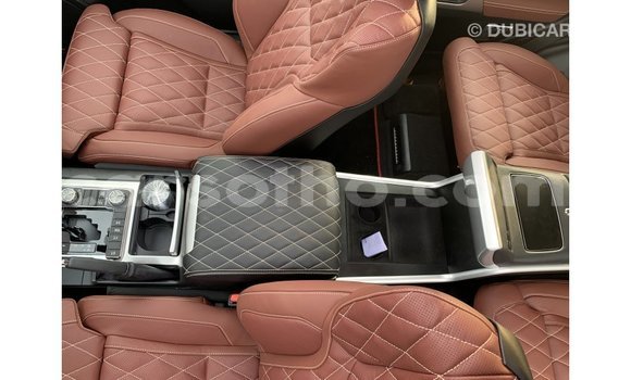 Sayi Imported Toyota Land Cruiser Black Mota in Import - Dubai a Maseru Sayi Imported Toyota Land Cruiser Black Mota in Import - Dubai a Maseru