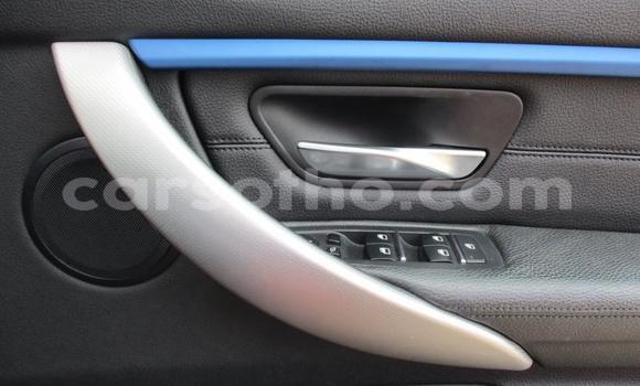 Sayi Na hannu BMW 3–Series Red Mota in Maseru a Maseru Sayi Na hannu BMW 3–Series Red Mota in Maseru a Maseru